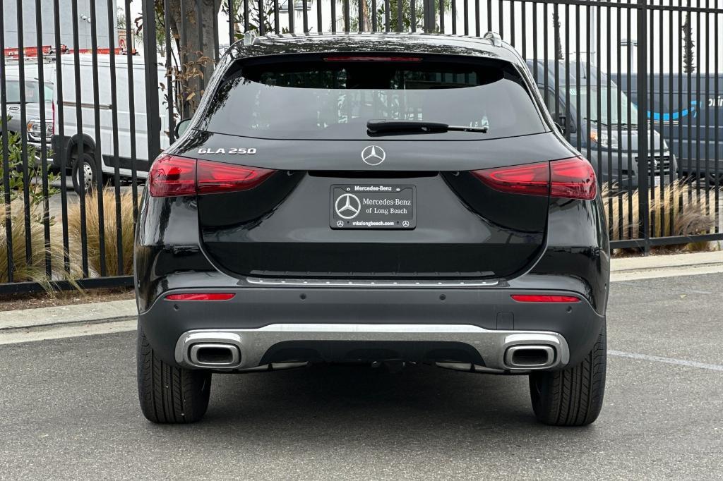 new 2025 Mercedes-Benz GLA 250 car, priced at $44,345