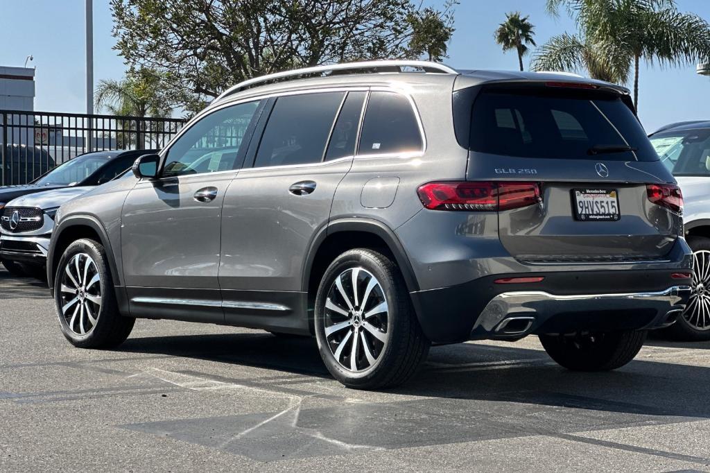 used 2023 Mercedes-Benz GLB 250 car, priced at $30,900