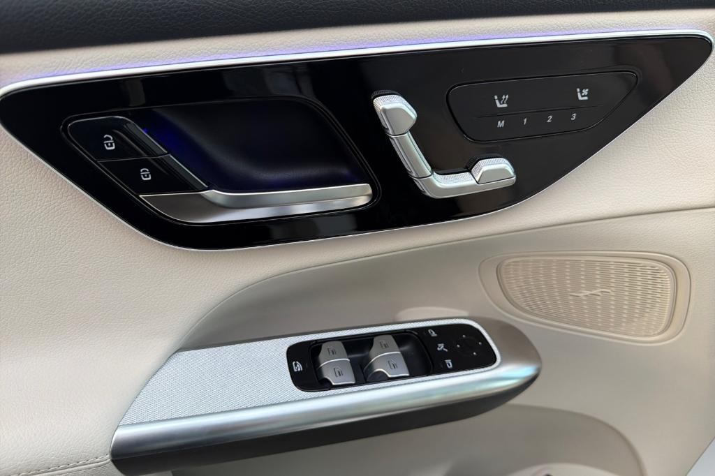 new 2026 Mercedes-Benz GLC 300 car, priced at $53,085