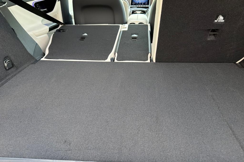 new 2026 Mercedes-Benz GLC 300 car, priced at $53,085