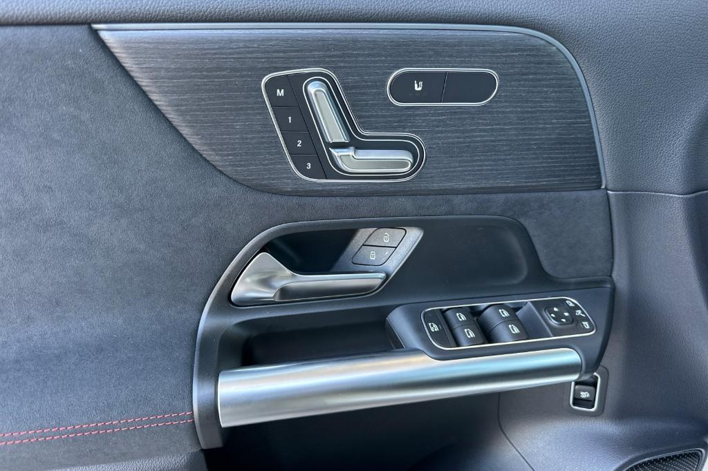 new 2026 Mercedes-Benz GLA 250 car, priced at $51,505