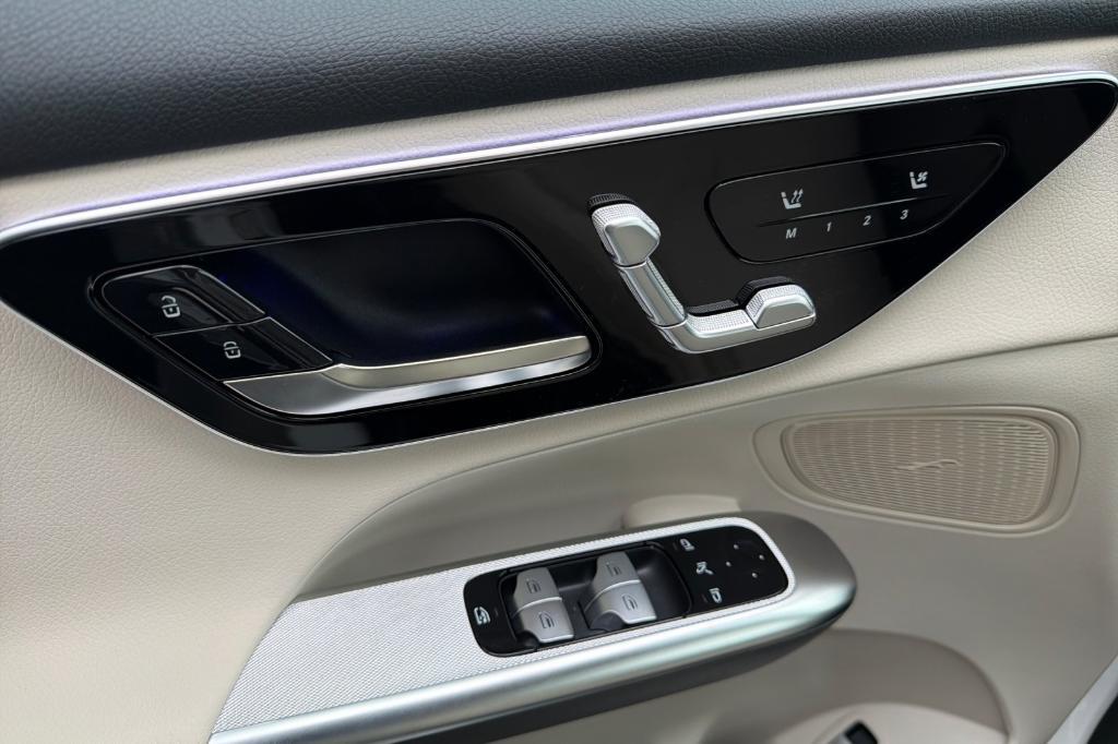 new 2026 Mercedes-Benz GLC 300 car, priced at $53,085