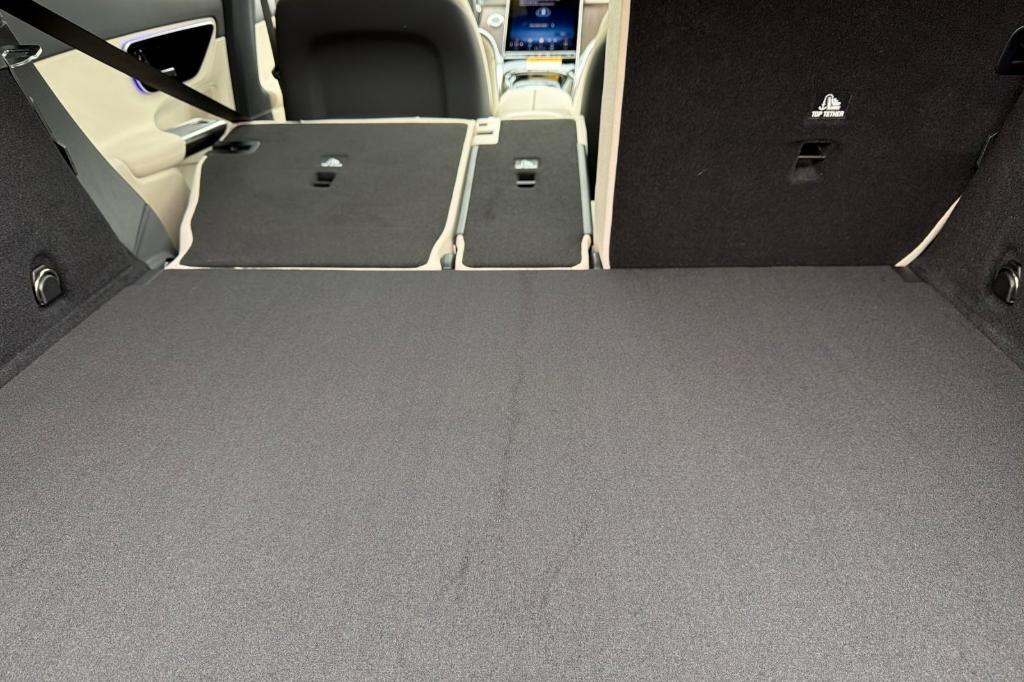 new 2026 Mercedes-Benz GLC 300 car, priced at $53,085