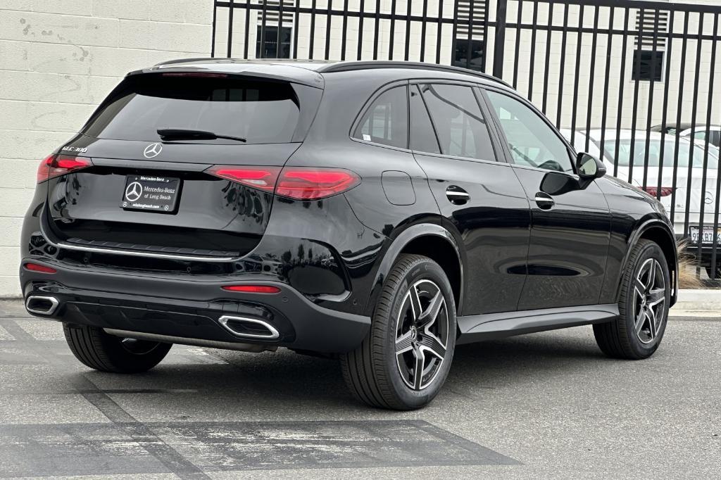 new 2025 Mercedes-Benz GLC 300 car, priced at $54,465