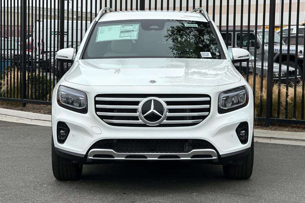 new 2025 Mercedes-Benz GLB 250 car, priced at $47,145