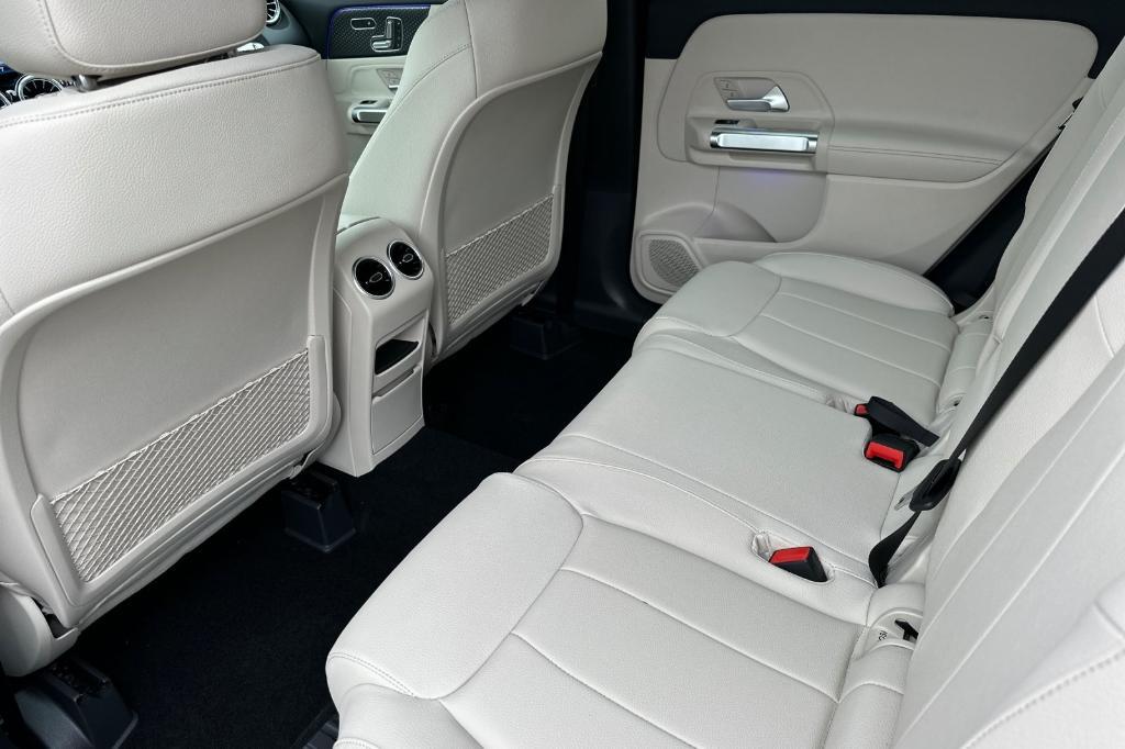 new 2025 Mercedes-Benz GLB 250 car, priced at $47,145
