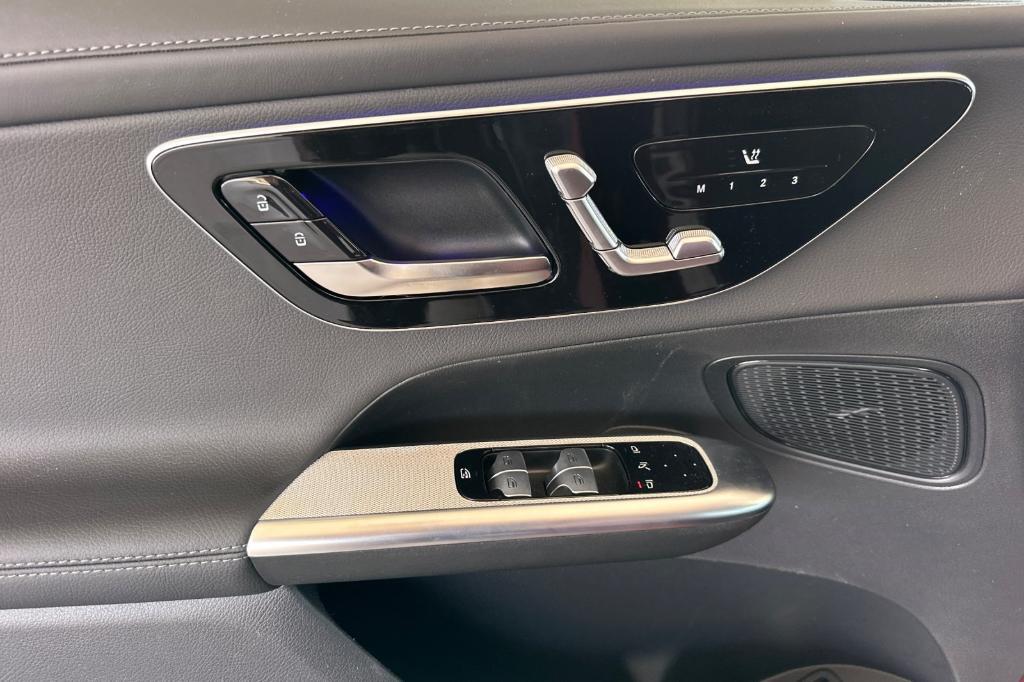 new 2025 Mercedes-Benz GLC 300 car, priced at $57,810