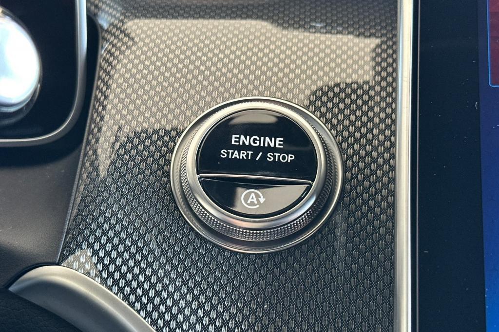 new 2025 Mercedes-Benz GLC 300 car, priced at $57,810