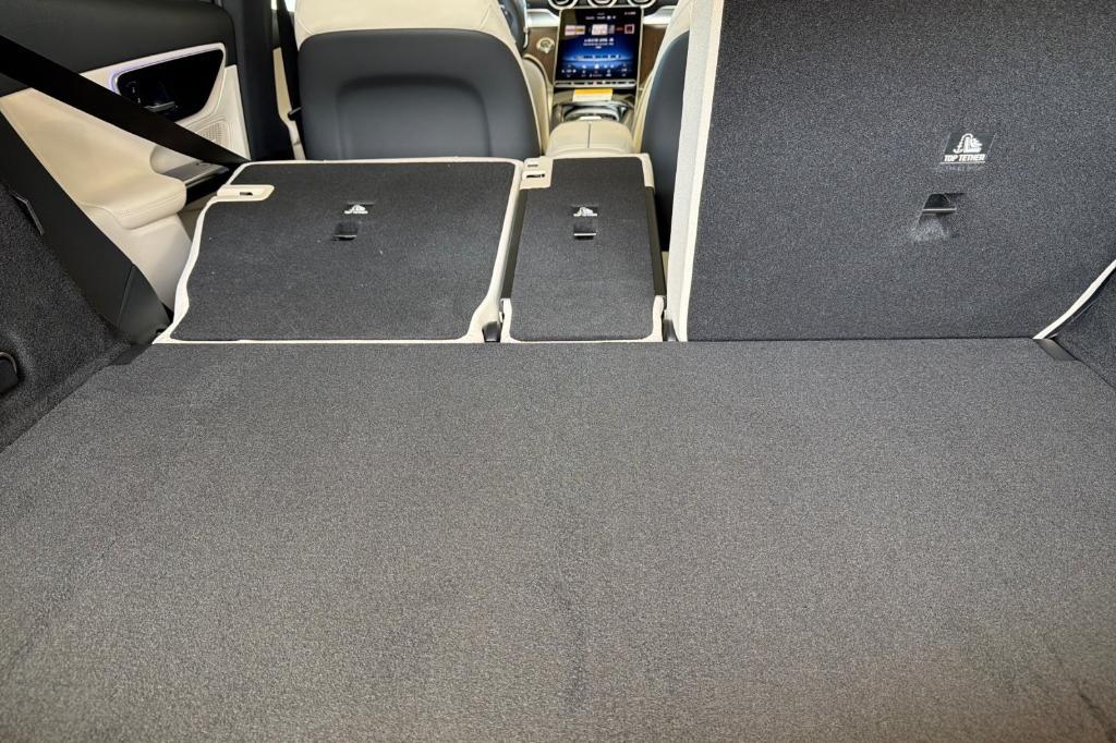 new 2026 Mercedes-Benz GLC 300 car, priced at $53,085