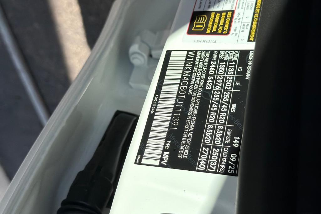 new 2026 Mercedes-Benz GLC 300 car, priced at $53,085