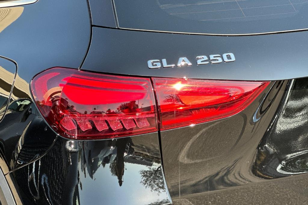 new 2026 Mercedes-Benz GLA 250 car, priced at $43,250