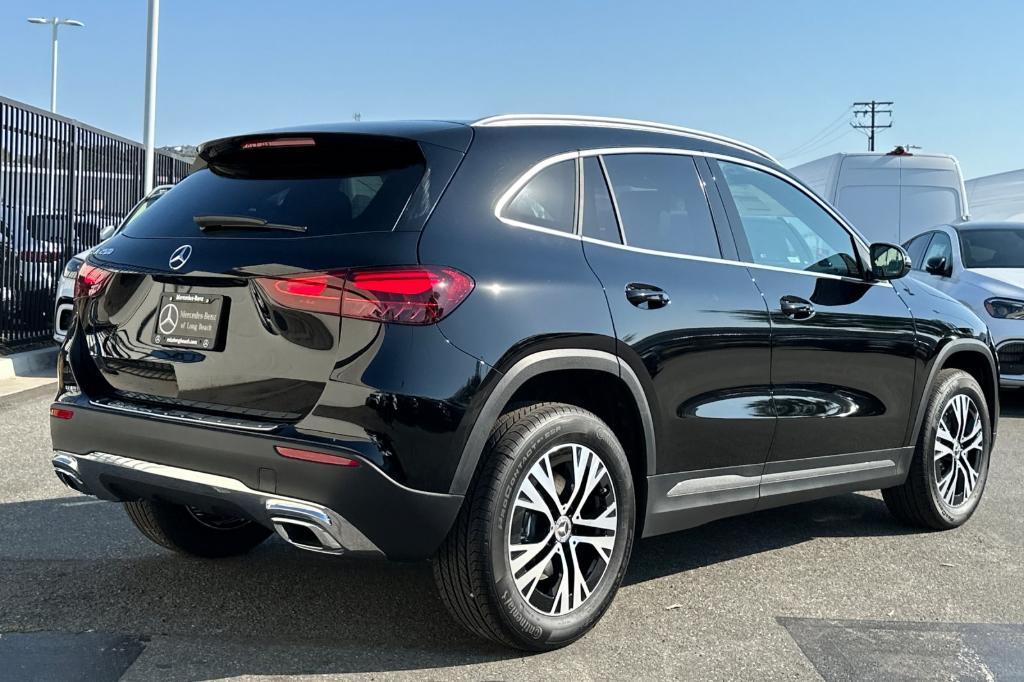 new 2026 Mercedes-Benz GLA 250 car, priced at $43,250