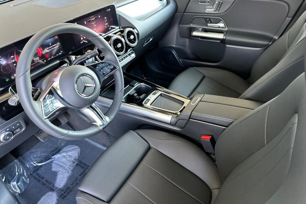 new 2026 Mercedes-Benz GLA 250 car, priced at $43,250