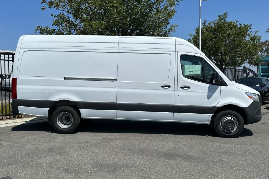new 2025 Mercedes-Benz Sprinter 3500 car, priced at $74,551