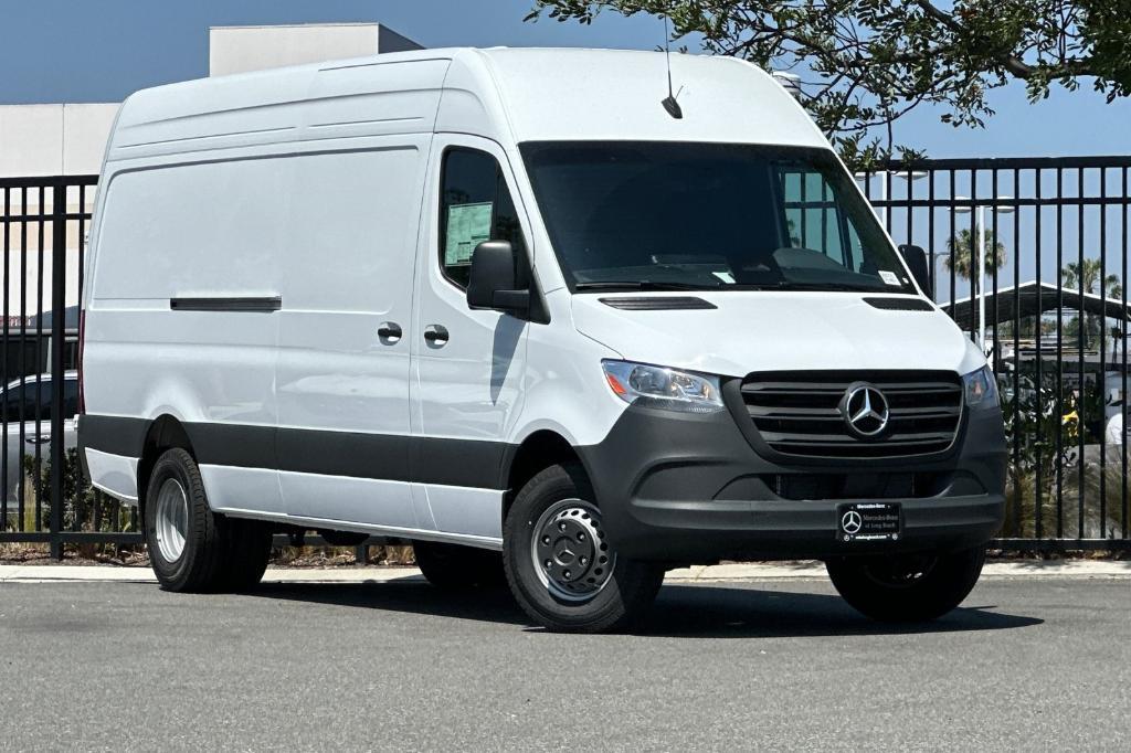 new 2025 Mercedes-Benz Sprinter 3500 car, priced at $74,551