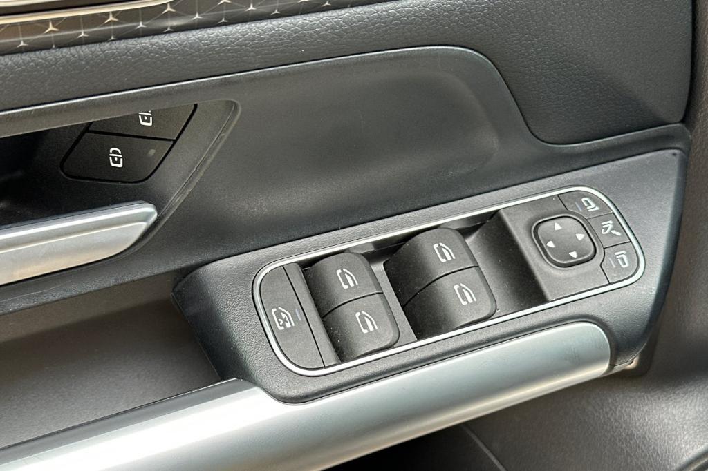 used 2025 Mercedes-Benz GLA 250 car, priced at $38,300