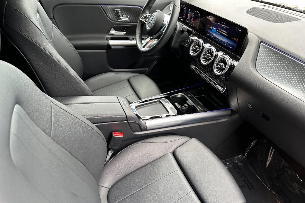 used 2025 Mercedes-Benz GLA 250 car, priced at $38,300