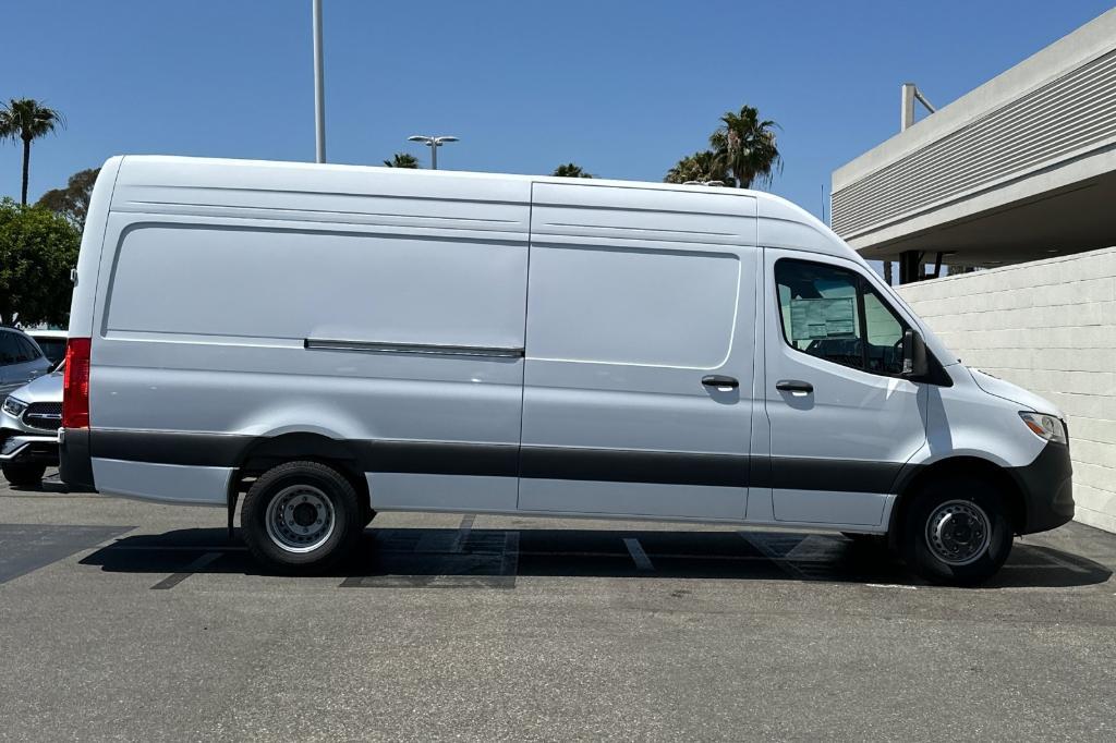 new 2025 Mercedes-Benz Sprinter 3500 car, priced at $71,502