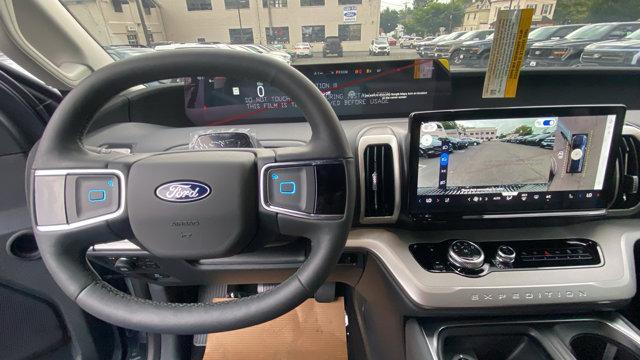 new 2025 Ford Expedition car, priced at $72,860