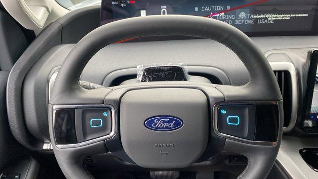 new 2025 Ford Expedition car, priced at $72,860