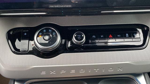 new 2025 Ford Expedition car, priced at $72,860