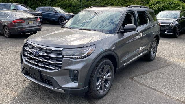 new 2025 Ford Explorer car, priced at $48,660