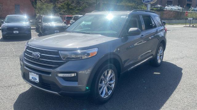 new 2024 Ford Explorer car, priced at $48,530