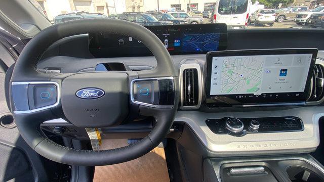 new 2025 Ford Expedition car, priced at $73,080