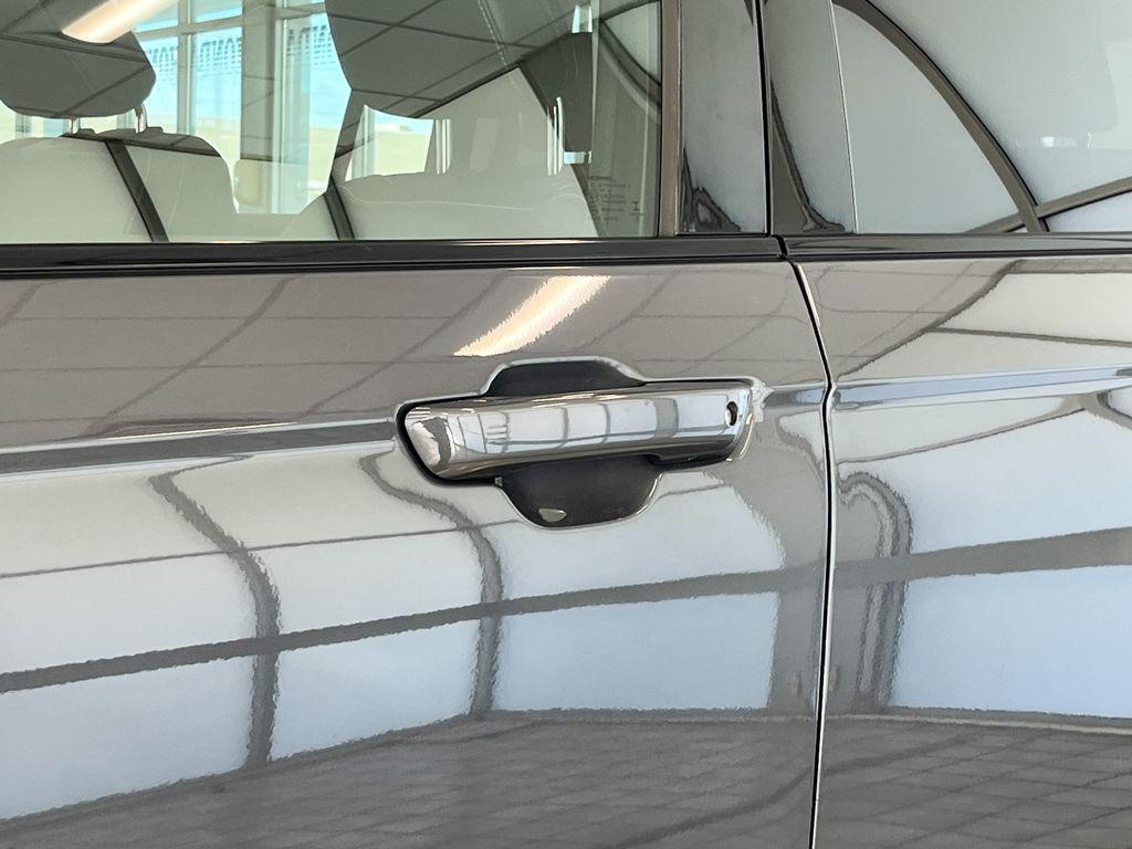 used 2022 Jeep Grand Cherokee L car, priced at $29,959