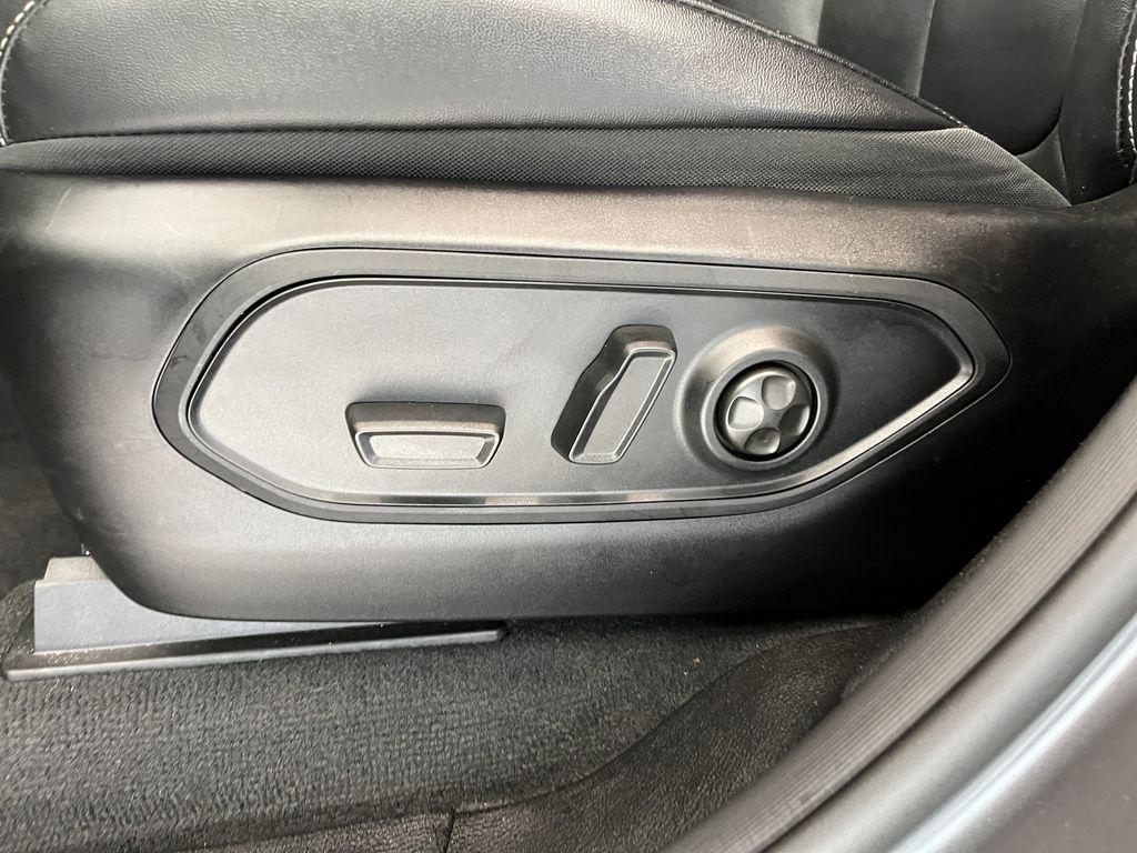 used 2022 Jeep Grand Cherokee L car, priced at $29,959