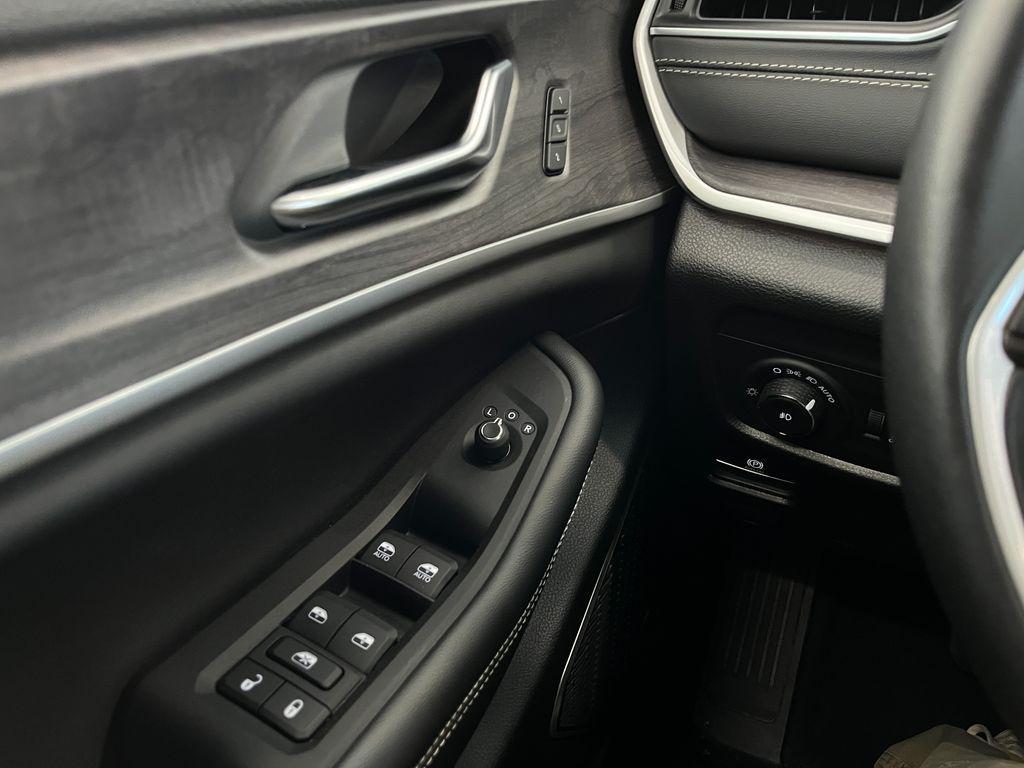 used 2022 Jeep Grand Cherokee L car, priced at $29,959