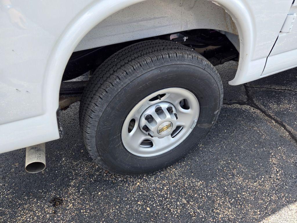 new 2025 Chevrolet Express 2500 car, priced at $50,798
