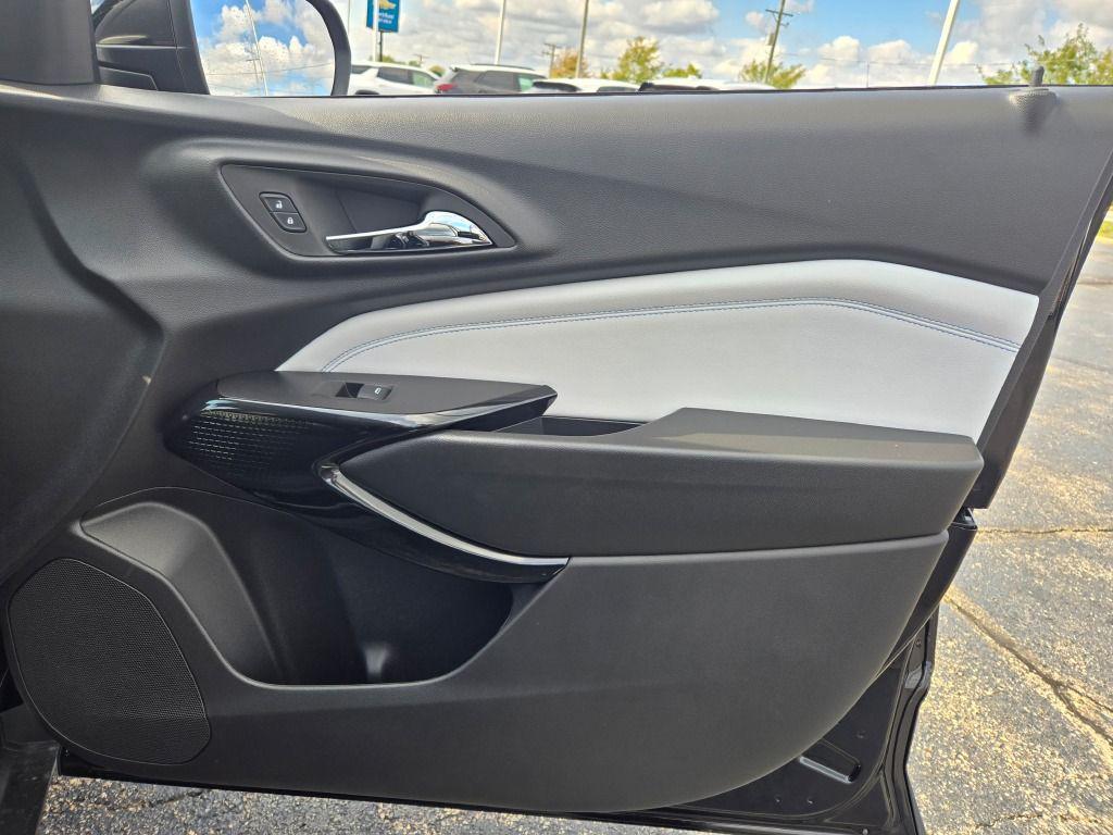 new 2026 Chevrolet Trax car, priced at $24,925