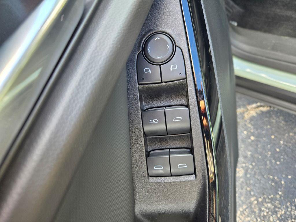 new 2025 Chevrolet Equinox car, priced at $29,930