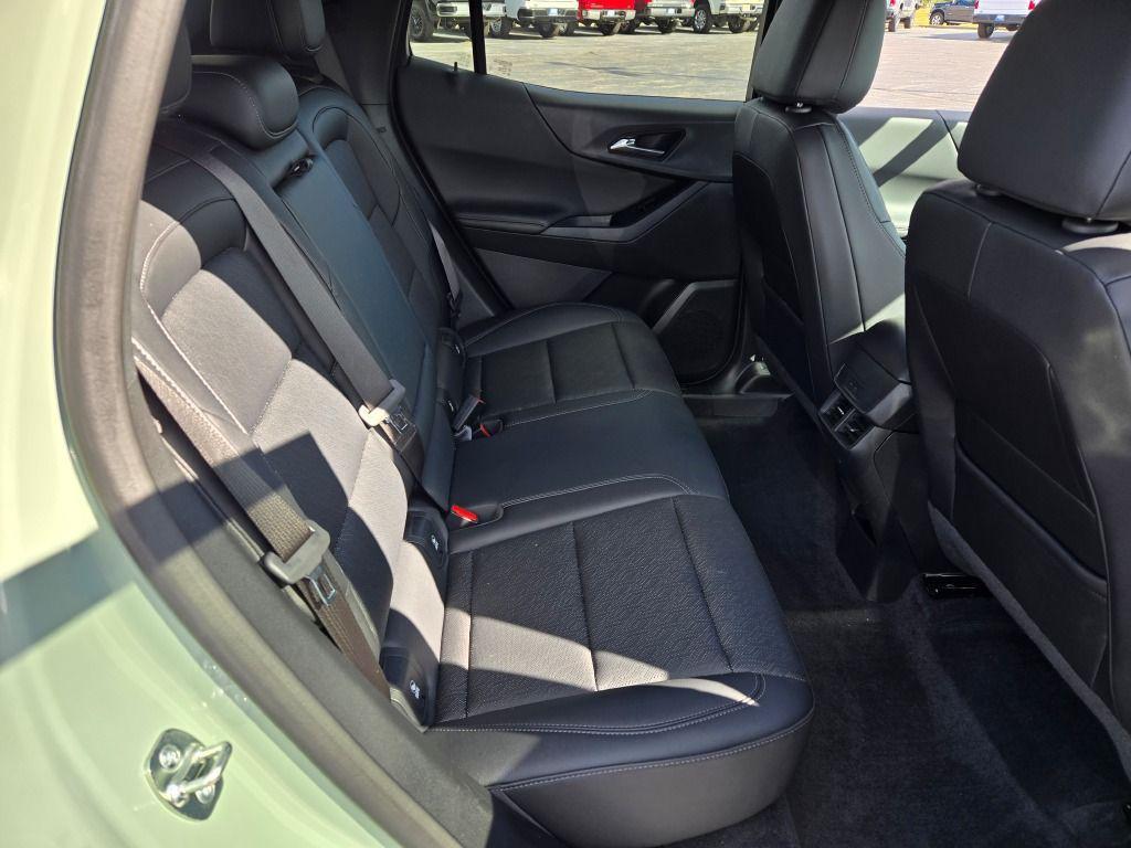 new 2025 Chevrolet Equinox car, priced at $29,930