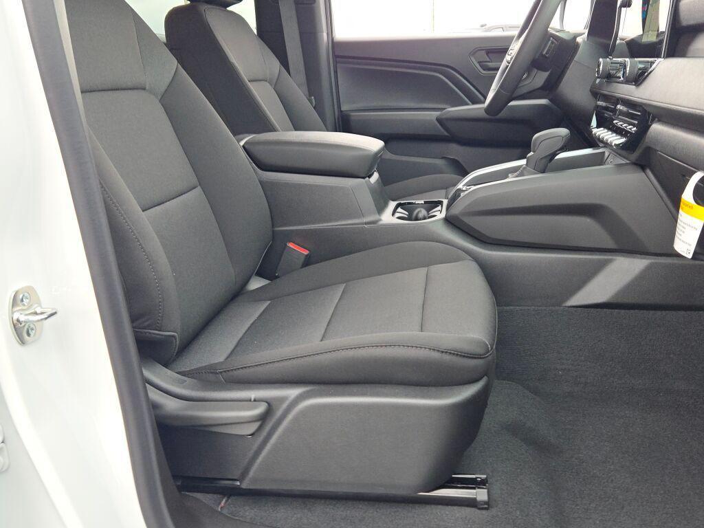 new 2025 Chevrolet Colorado car, priced at $33,520