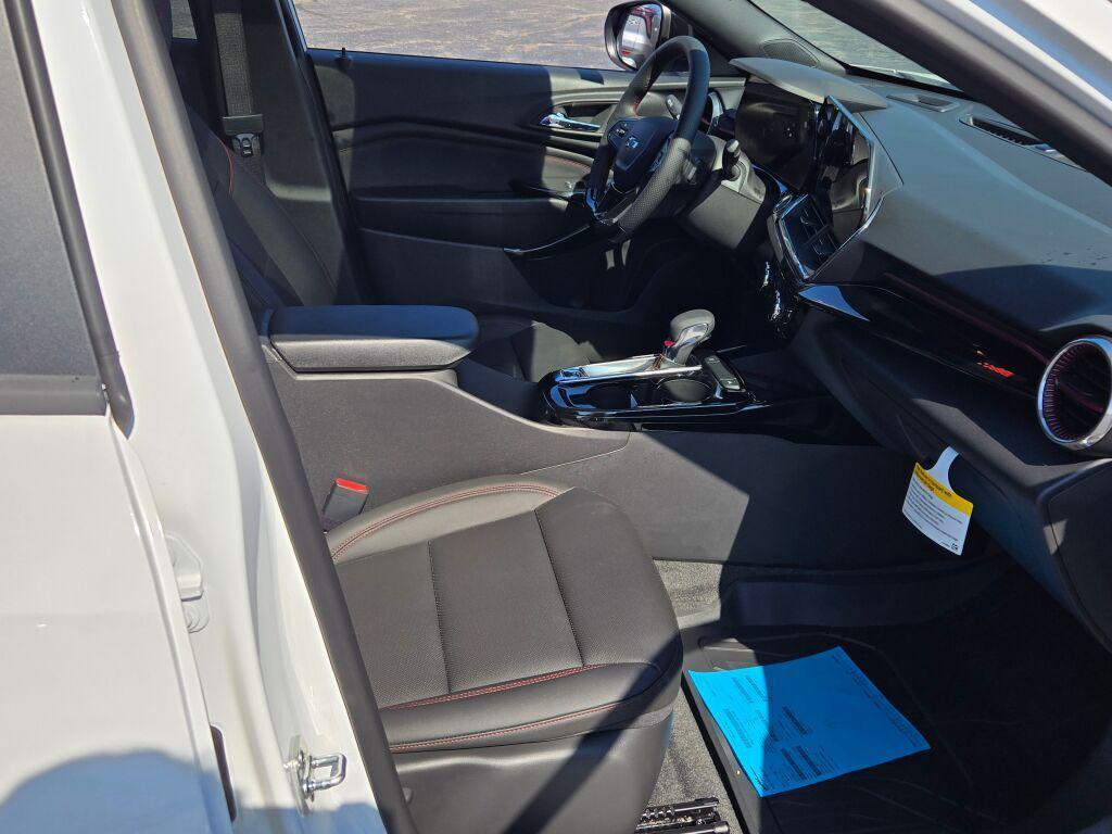 new 2025 Chevrolet Trax car, priced at $27,136