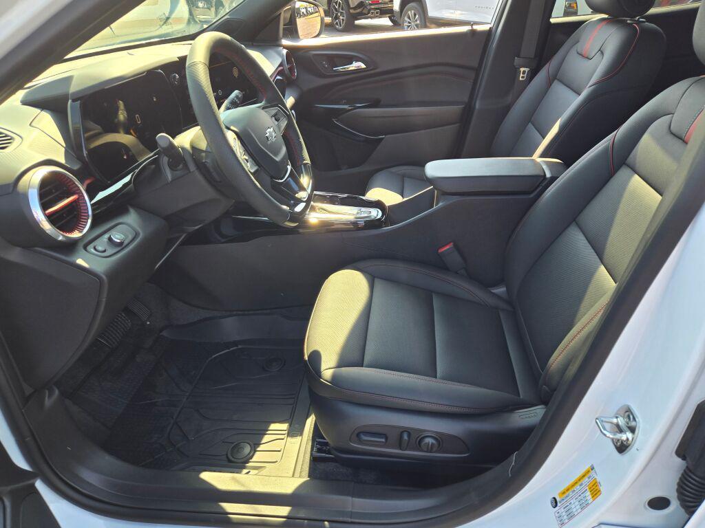 new 2025 Chevrolet Trax car, priced at $27,136