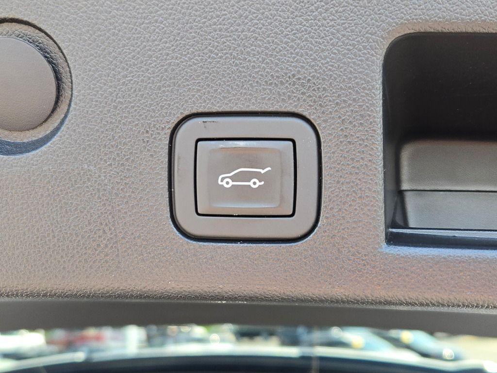 new 2025 Chevrolet Equinox car, priced at $30,900