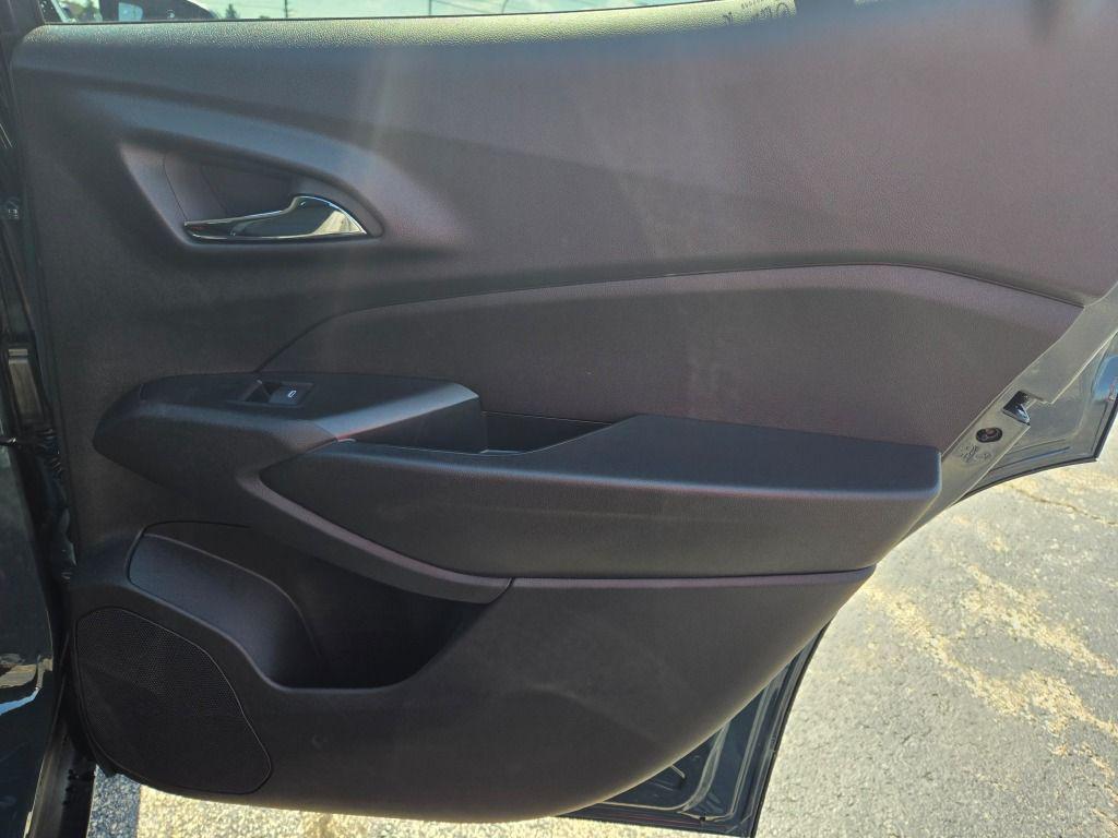 new 2025 Chevrolet Trax car, priced at $25,268