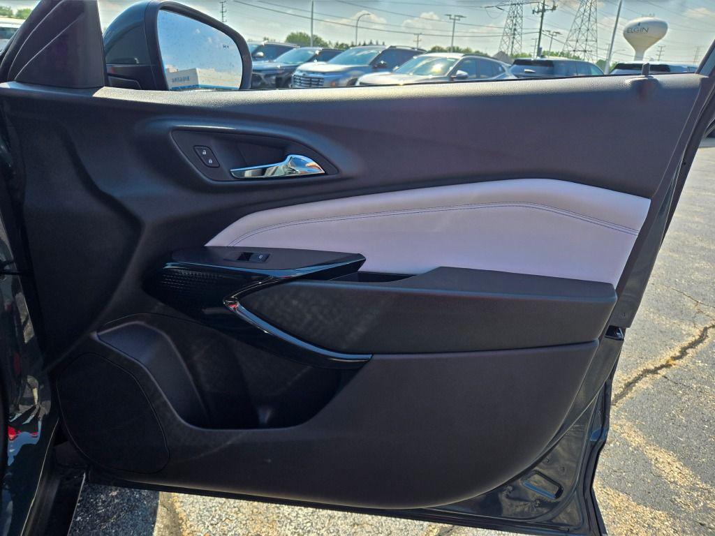 new 2025 Chevrolet Trax car, priced at $25,268