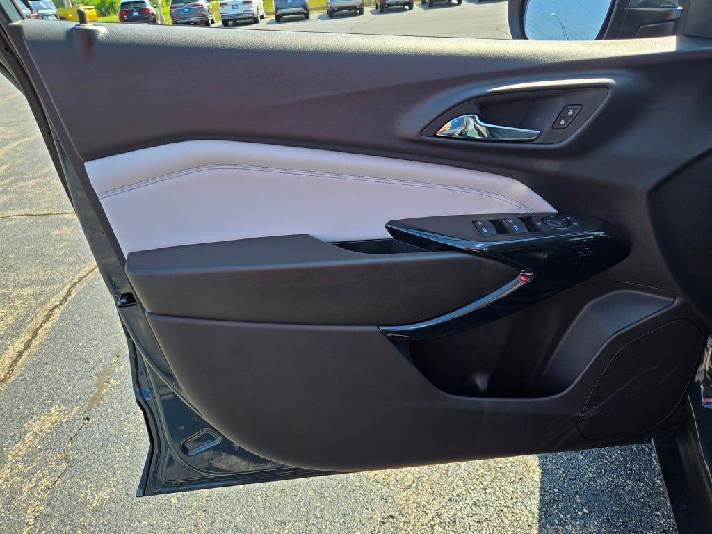 new 2025 Chevrolet Trax car, priced at $25,268