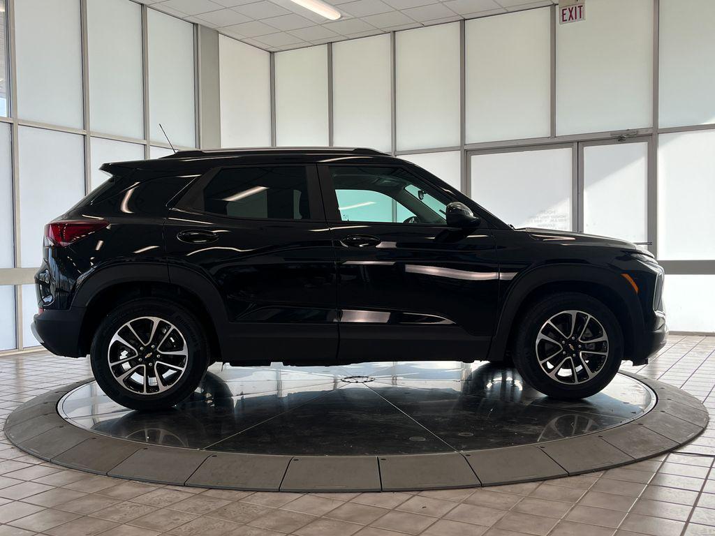 used 2024 Chevrolet TrailBlazer car, priced at $22,613