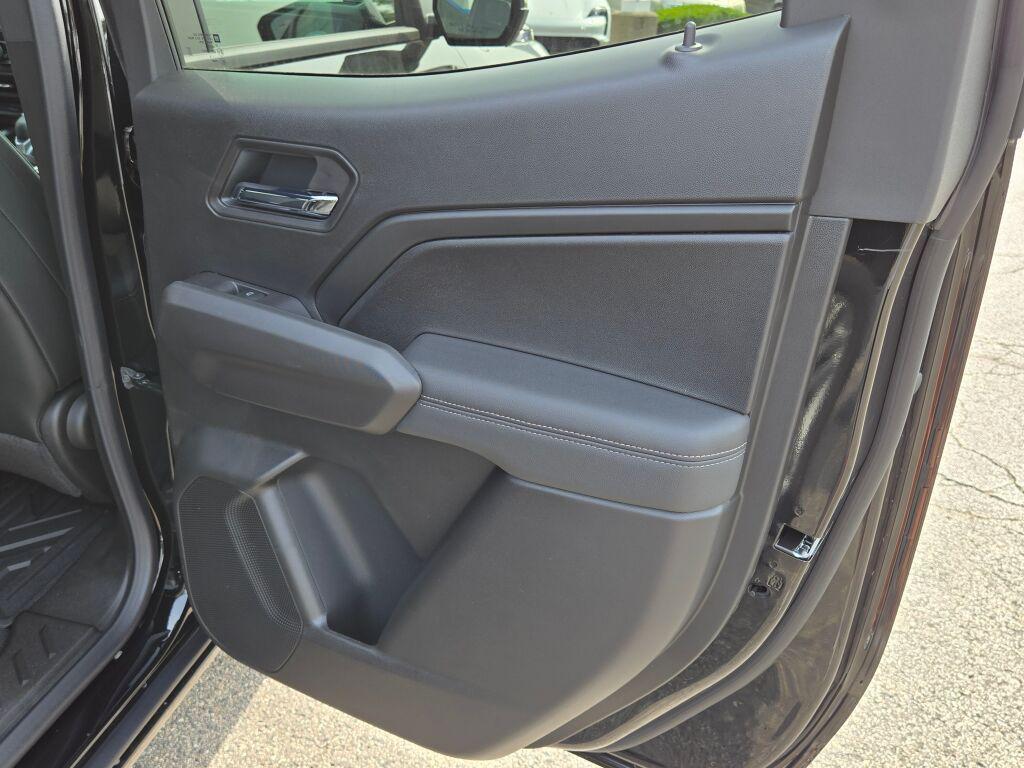 new 2025 Chevrolet Colorado car, priced at $41,819