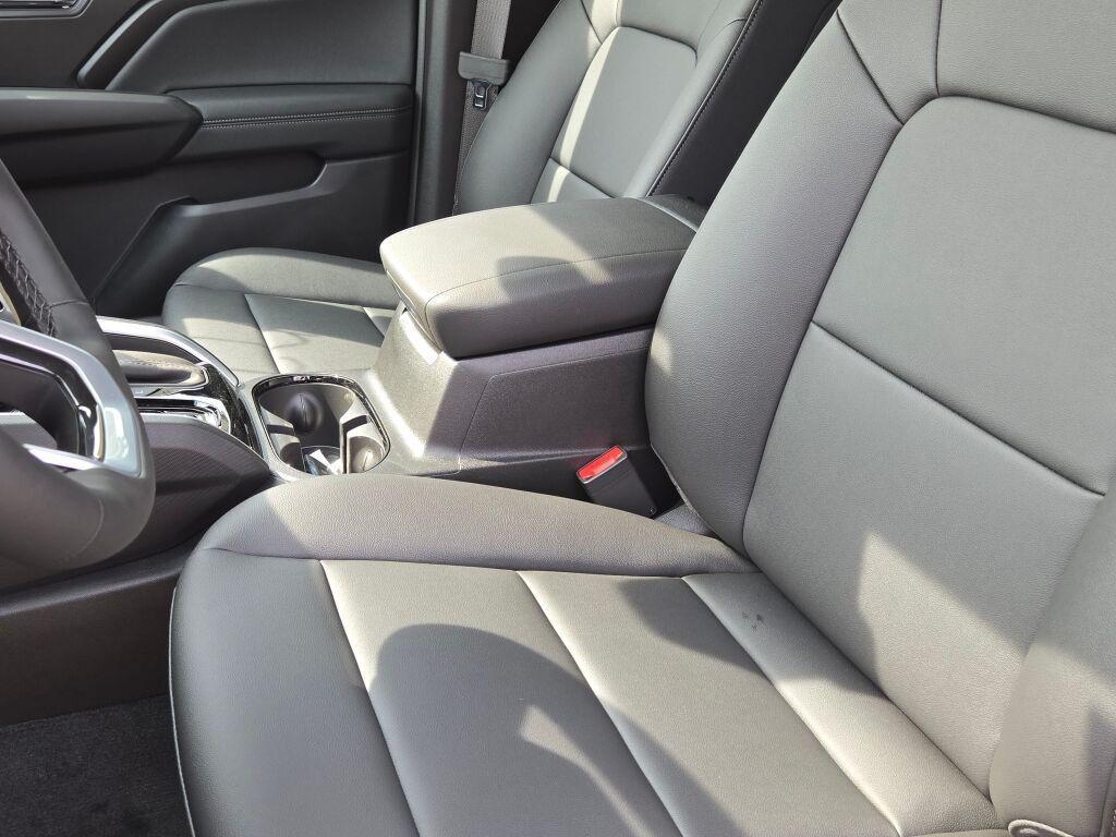 new 2025 Chevrolet Colorado car, priced at $41,819