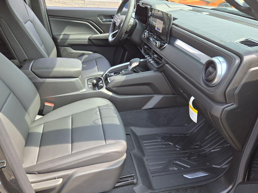 new 2025 Chevrolet Colorado car, priced at $41,819