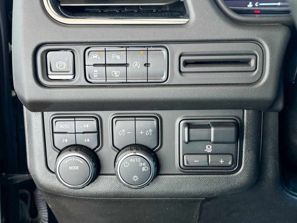 used 2023 Chevrolet Suburban car, priced at $53,846