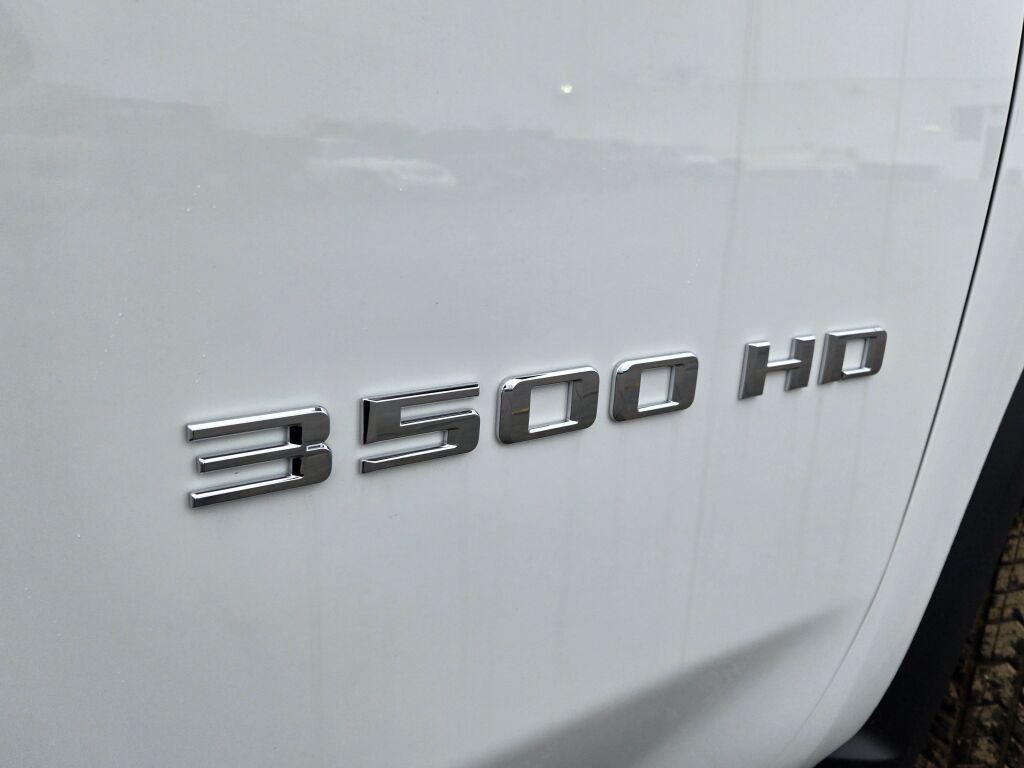 new 2025 Chevrolet Silverado 3500 car, priced at $67,171