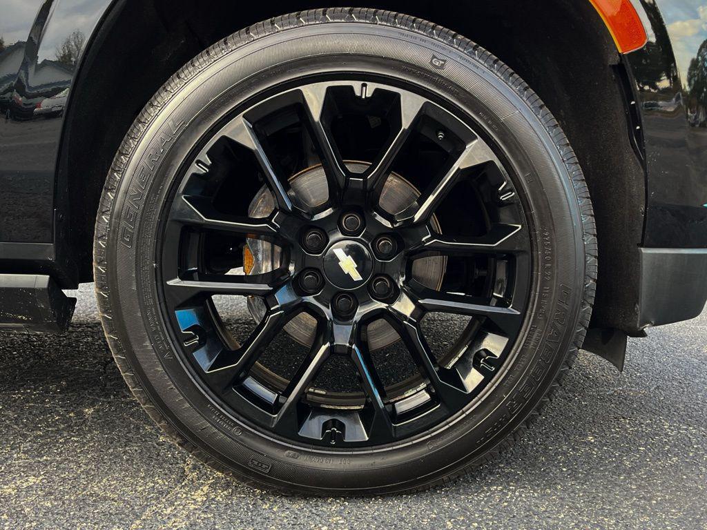 used 2022 Chevrolet Suburban car, priced at $55,213