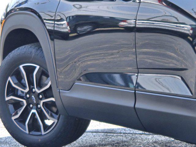 new 2025 Chevrolet TrailBlazer car, priced at $32,535